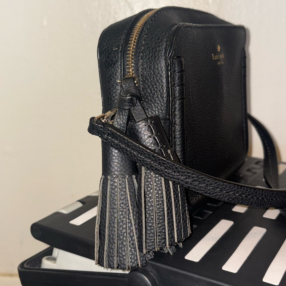 Kate Spade Black Pebbled Leather Camera Crossbody with Tassel - Picture 3 of 13